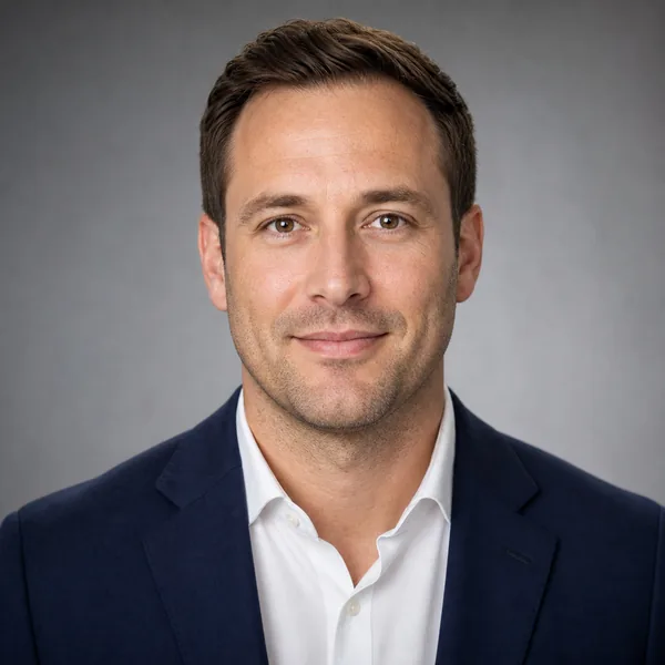 Four-Angle Headshot Grid — 4 Coordinated Shots from One Photo preview