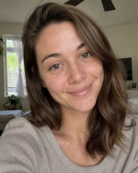 Candid Anti-AI Selfie — Dating App Lead Photo That Actually Looks Like You preview